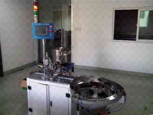全自動充電器插腳機